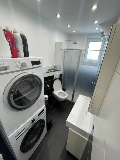 Moderne Wohnung In Der Naehe Vom Parndorf Outlet! Bruckneudorf المظهر الخارجي الصورة